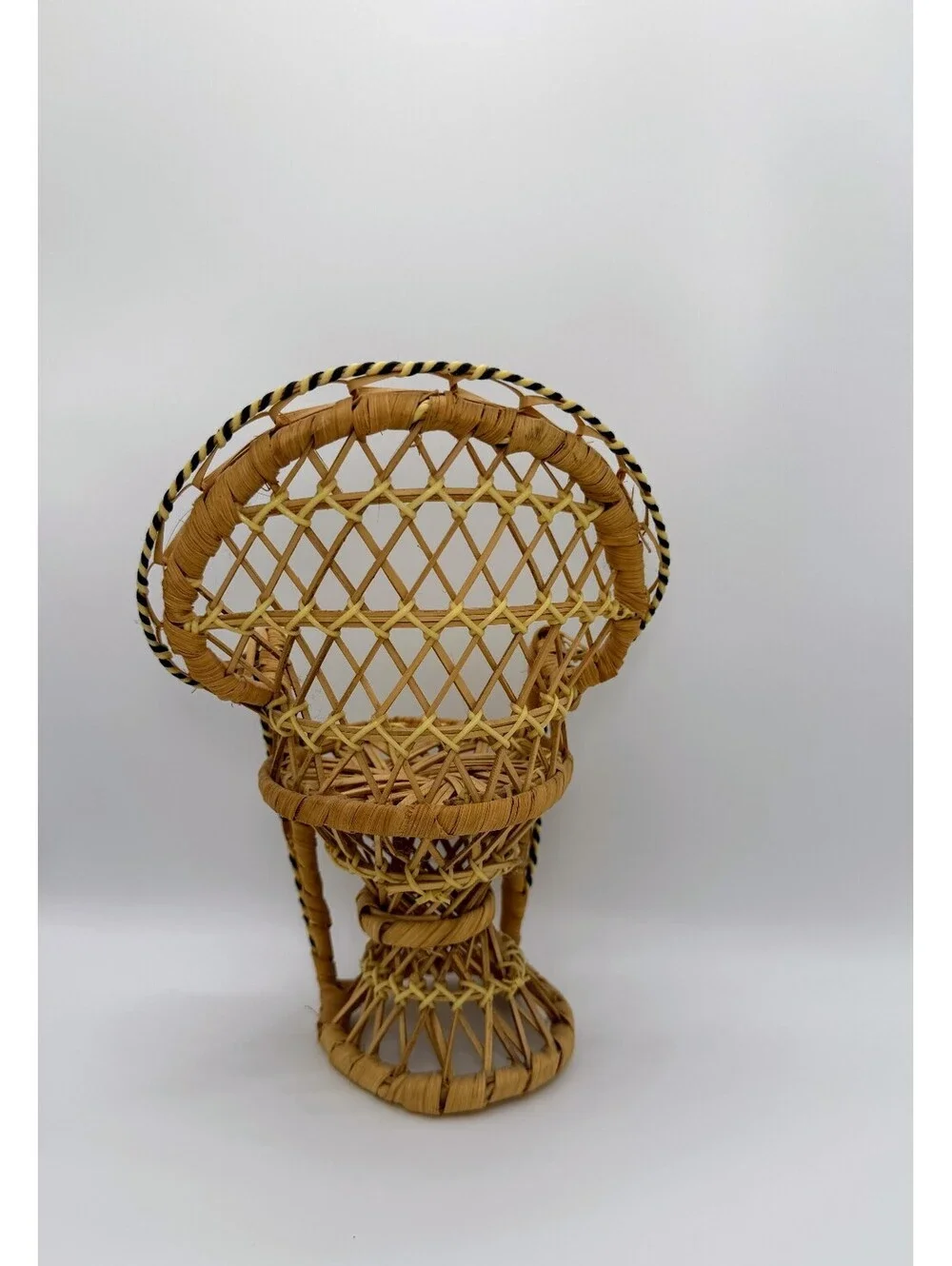 1:6 Scale Vintage Miniature Wicker Peacock Chair Rattan Doll Furniture 90s